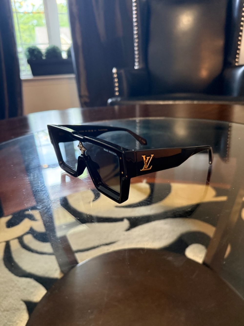 Louis Vuitton Cyclone Sunglasses - Picture 3 of 6